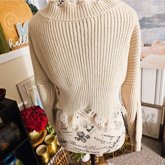 New Pookie & Sebastian Distressed Hem V- NeckCasual Crop Sweater Top. - Picture 14 of 14